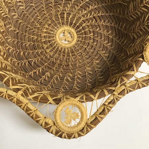 Folk Art Hand Woven Pine Needle Basket Master Weaver Intricate 10x3” Vintage USA - Picture 4 of 13